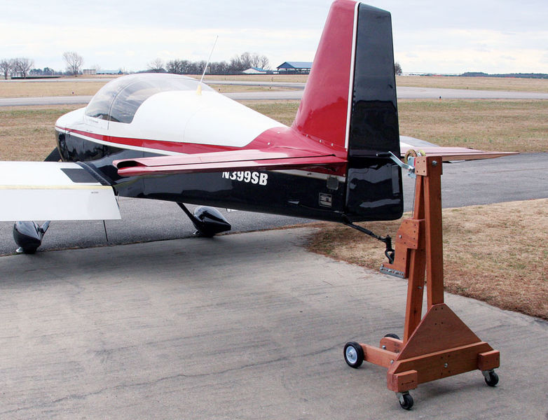 File:Tailhoist-6.jpg