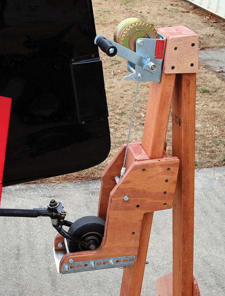File:Tailhoist-4.jpg
