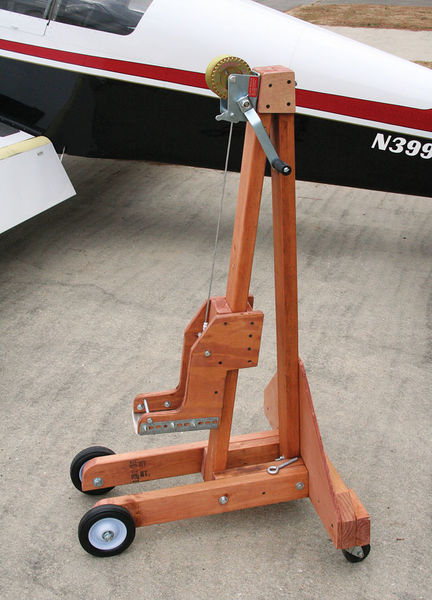 File:Tailhoist-1.jpg